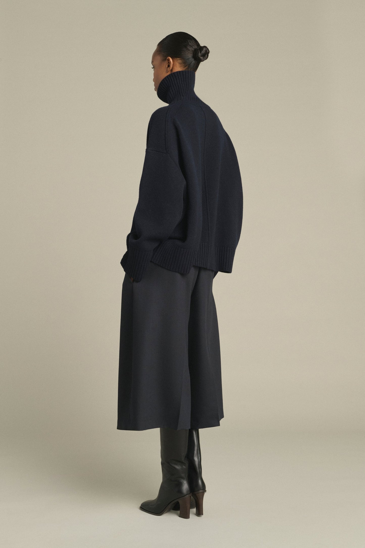 Soeur William Roll Neck Navy