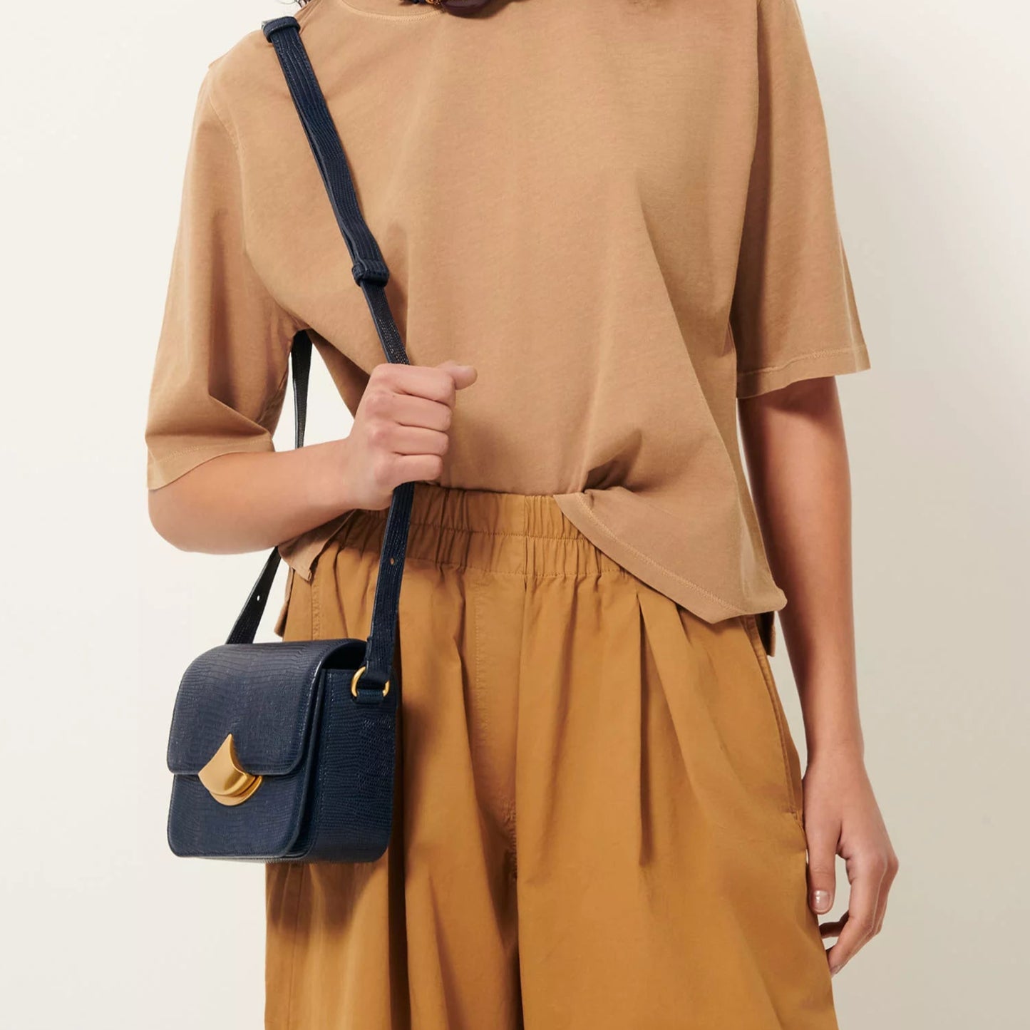 Sessun Diviluz Mimo Midnight Lizard