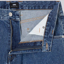 Load image into Gallery viewer, Edwin Tyrell Short Arctic Blue Denim
