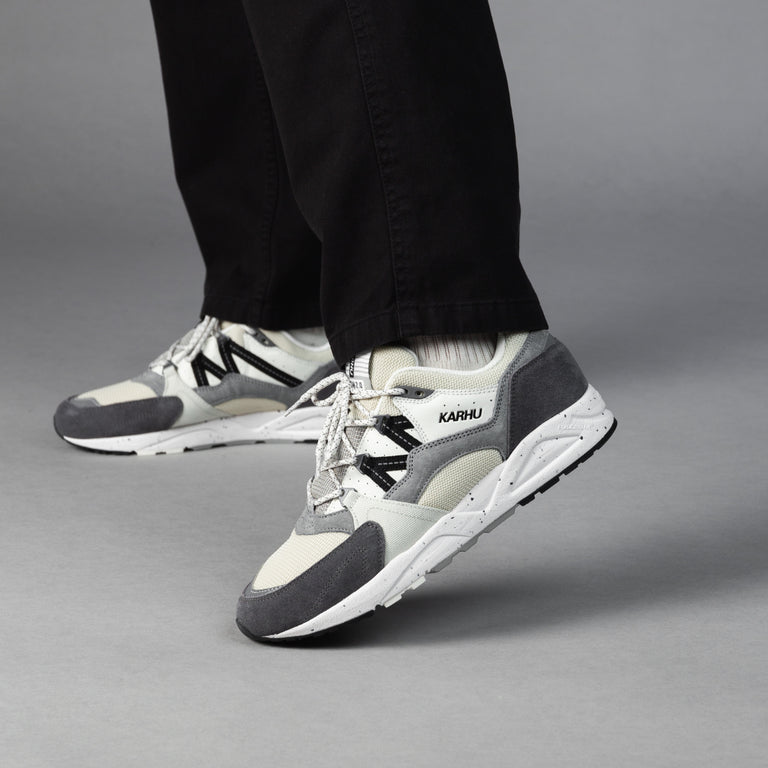 Karhu Fusion 2.0 Limestone / Jet Black