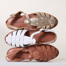 Load image into Gallery viewer, Leon &amp; Harper  Cancun P24 Spartan Sandals Natural
