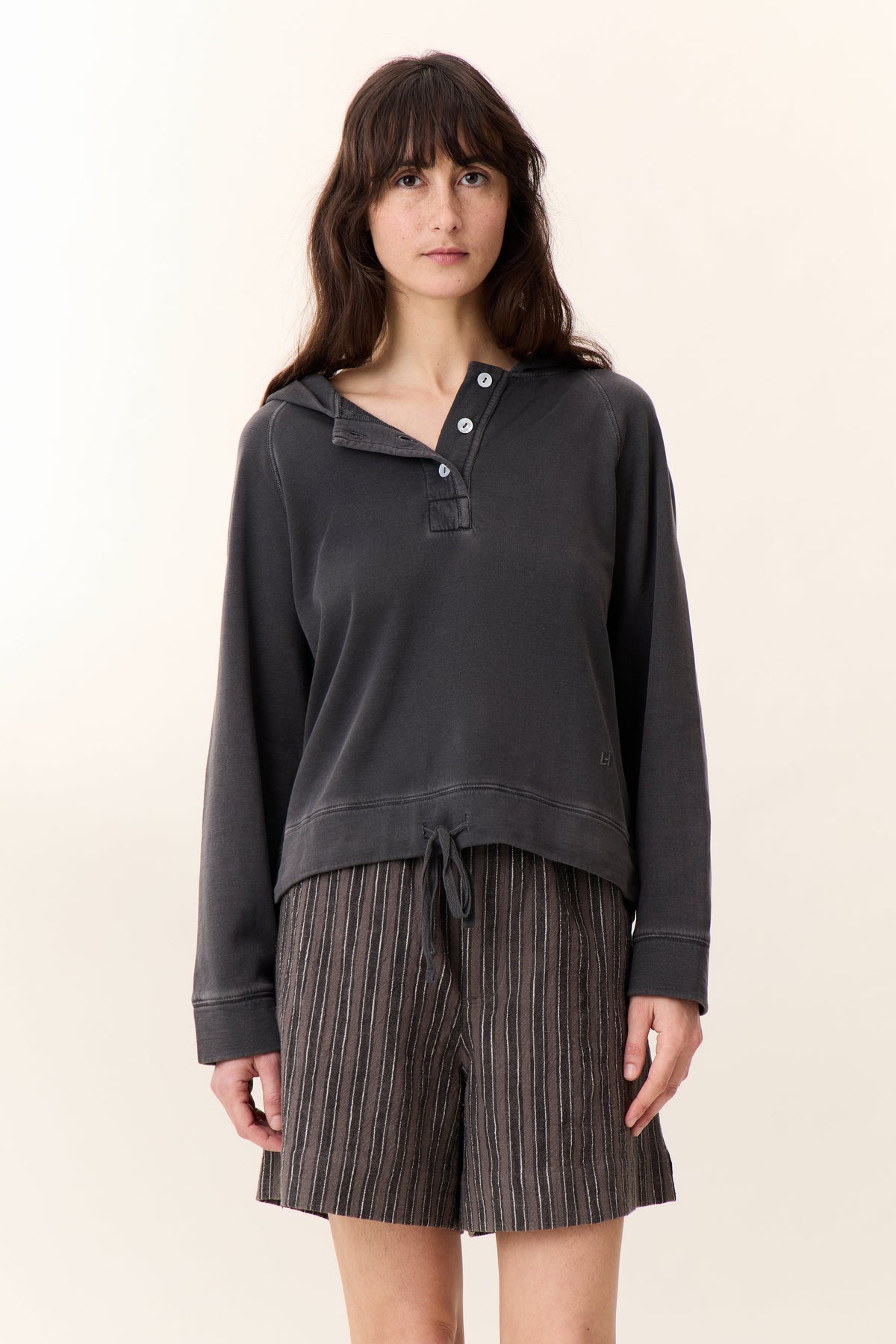 Leon & Harper Quasar Stripe Shorts Carbone