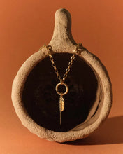 Load image into Gallery viewer, Sessun Co lio Necklace
