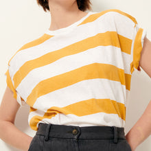 Load image into Gallery viewer, Sessun Tooli T-Shirt Whisolea
