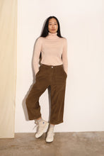 Load image into Gallery viewer, L.F.Markey Beckett Cropped Trousers Olive
