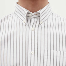 Load image into Gallery viewer, Norse Projects Algot Oxford Monogram Spruce Green
