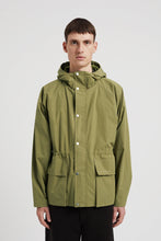 Load image into Gallery viewer, Norse Projects Herluf Tech Poplin Jacket Moss Green
