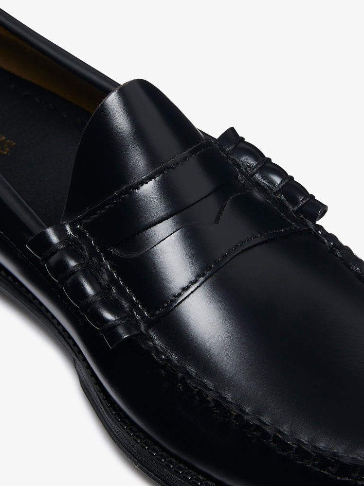 GH BASS Easy Weejuns Larson Flag Penny Loafers Black Leather