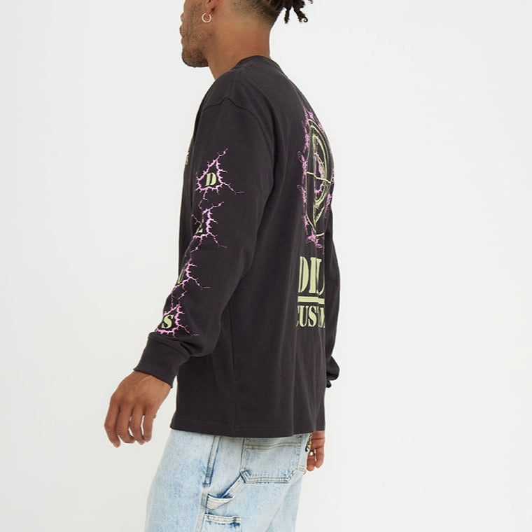 Deus Ex Machina Pub Nuisance LS T-Shirt