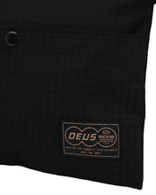 Load image into Gallery viewer, Deus Ex Machina Travis 2-Way Sacoche Black
