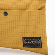 Load image into Gallery viewer, Deus Ex Machina Travis 2-Way Sacoche Safari
