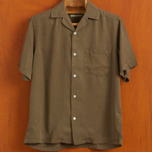 Load image into Gallery viewer, Portuguese Flannel Dogtown SS Shirt Olive
