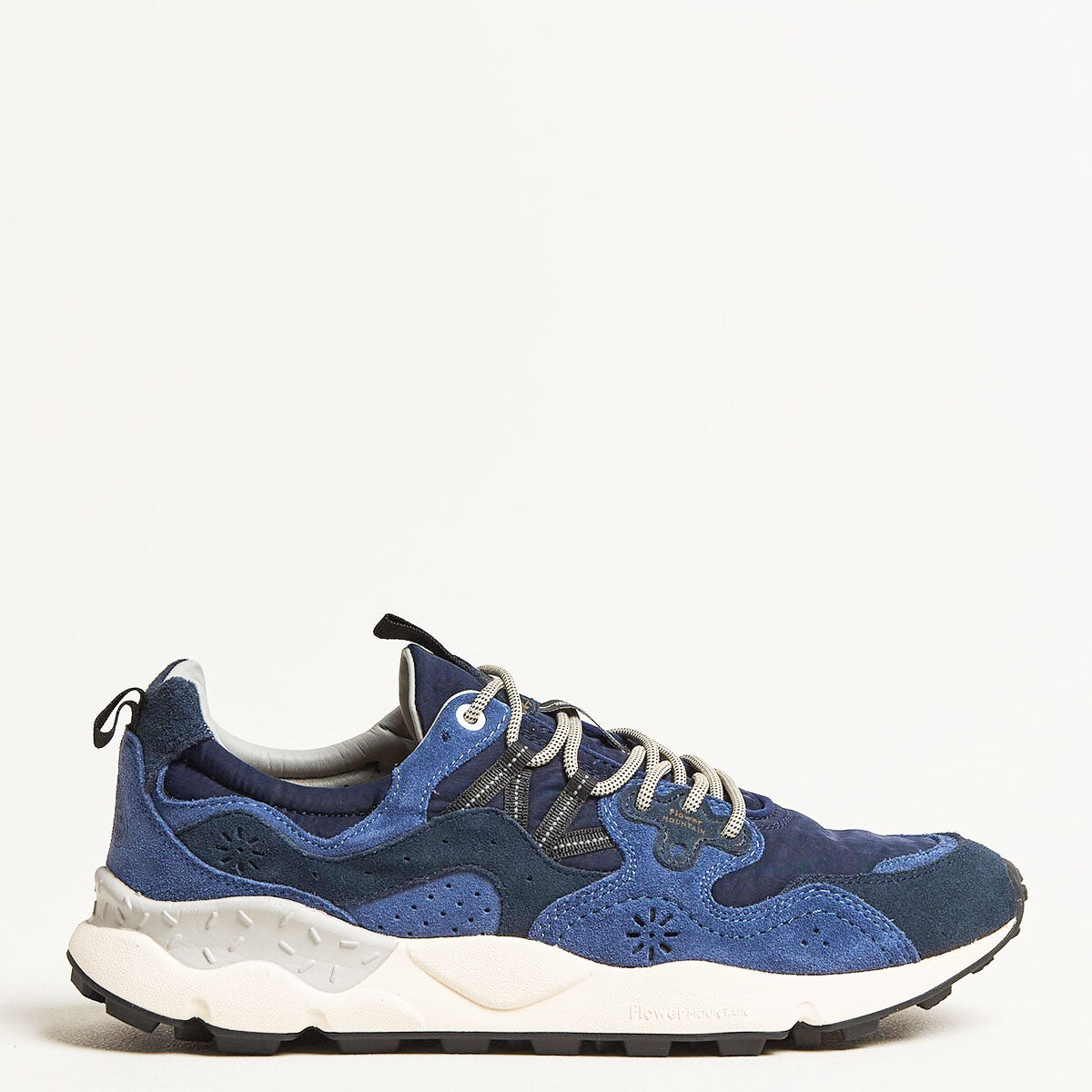Flower Mountain Yamano 3 Cow Velour Blue-Bluette