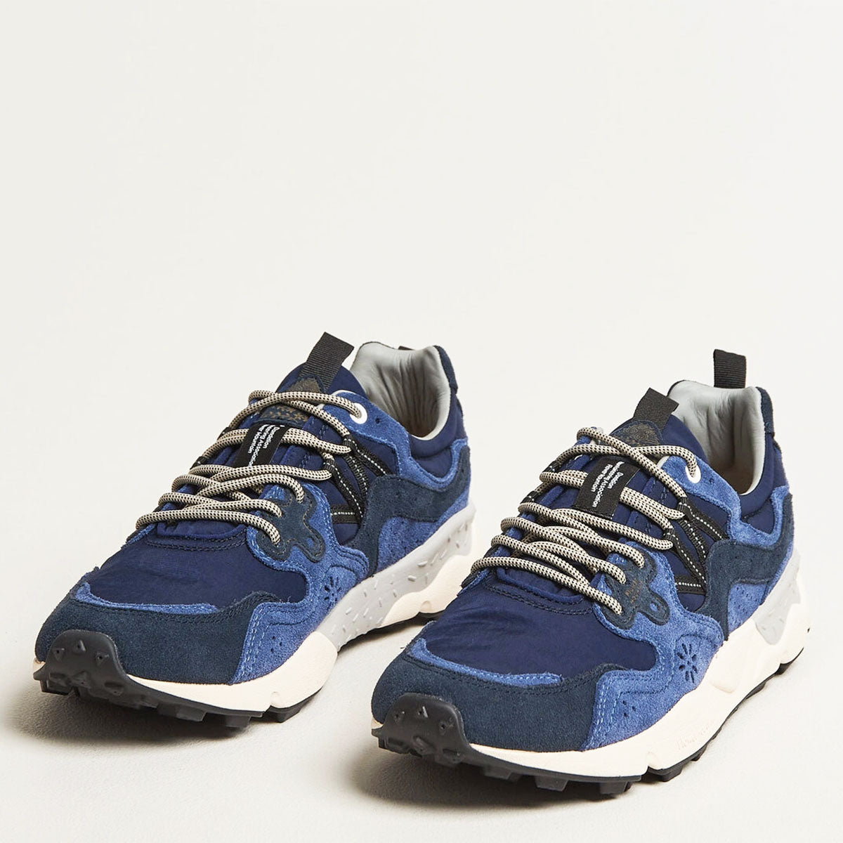 Flower Mountain Yamano 3 Cow Velour Blue-Bluette