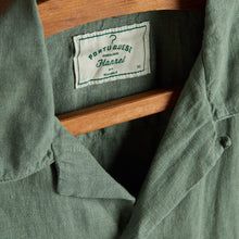Load image into Gallery viewer, Portuguese Flannel Linen Camp Collar Dry Green
