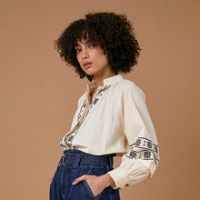 Load image into Gallery viewer, Sideline Maya Shirt Cream / Black
