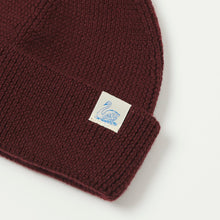 Load image into Gallery viewer, Merz b. Schwanen 05 Watch Cap Burgundy
