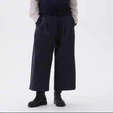 Load image into Gallery viewer, MHL W&#39; Pleated Culottes Worn Cotton Drill Ink
