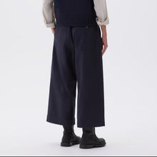 Load image into Gallery viewer, MHL W&#39; Pleated Culottes Worn Cotton Drill Ink
