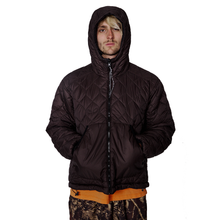 Load image into Gallery viewer, No Problemo  Reversible Alien-O Puffer Jacket Black
