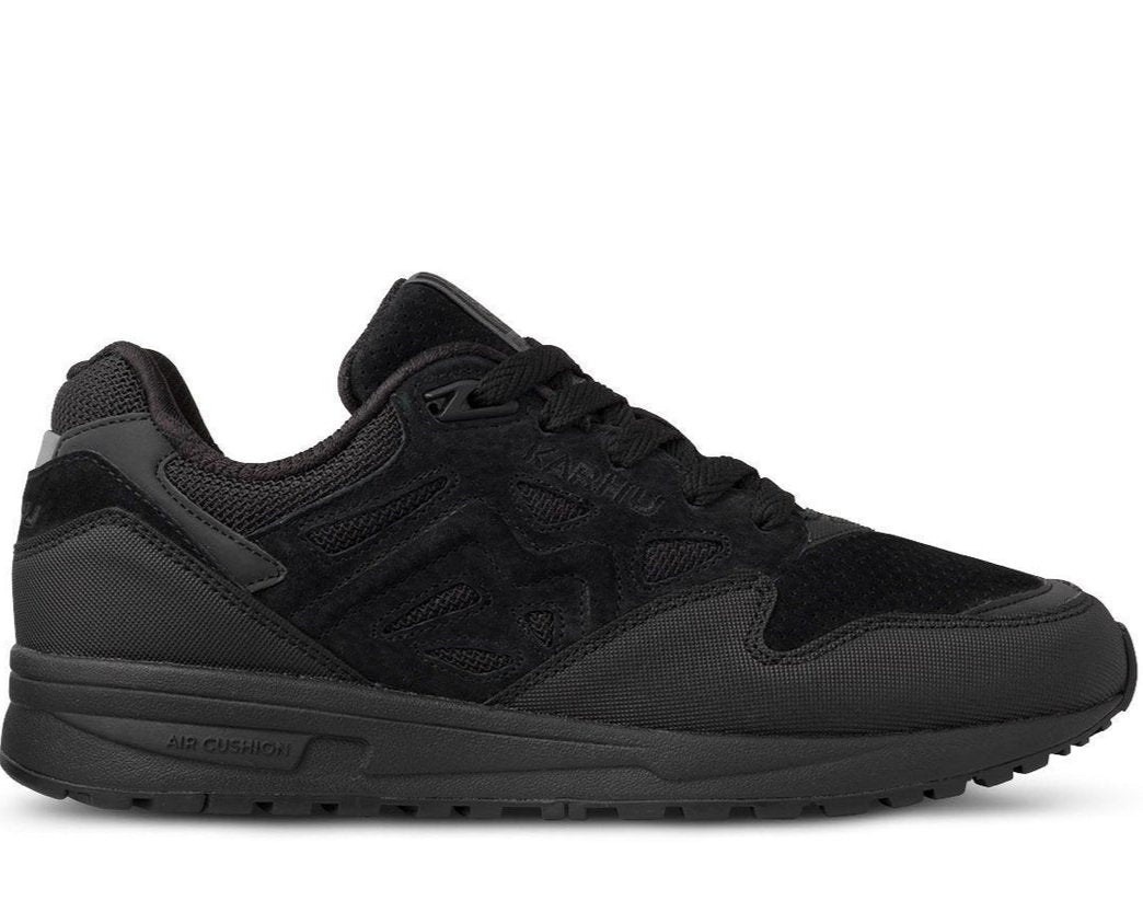 Karhu Legacy 96-Jet Black/Jet Black