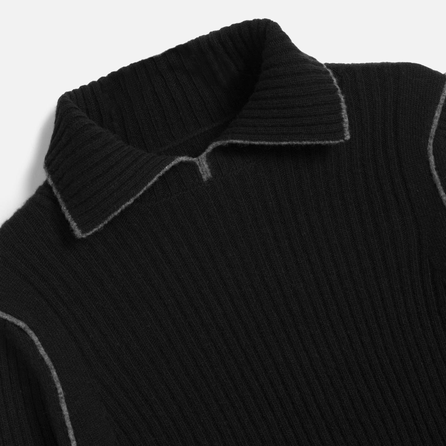 YMC Peeka Jumper Black