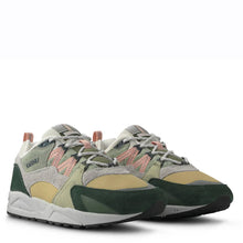 Load image into Gallery viewer, Karhu Fusion 2.0 Darkest Spruce / Cameo Rose
