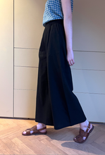 Load image into Gallery viewer, Sideline Amber Trousers Black

