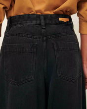 Load image into Gallery viewer, Sessun Dalt 5 Pocket Jean Black
