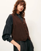 Load image into Gallery viewer, Sessun Giancarlo Sleeveless Cardigan Coffea
