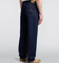 Load image into Gallery viewer, Edwin Loose Fit Kaihara Indigo Openend Denim Rinsed
