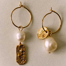 Load image into Gallery viewer, Sessun Soren pearl Earrings
